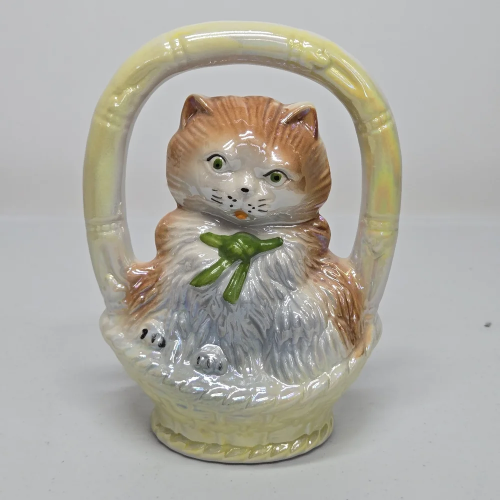 Vintage 1905 Lusterware Cat In Yellow‎ Basket Green Bow Made In Brazil Whimsical